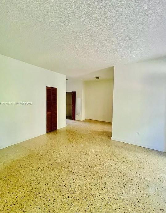 1085 98 Street - Photo 2