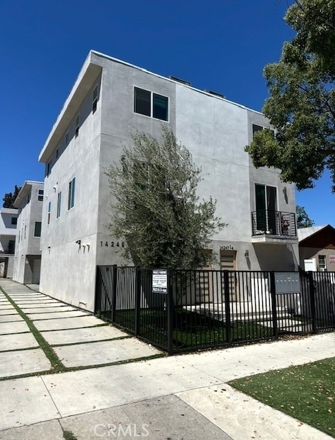 14247 Sylvan Street - Photo 0