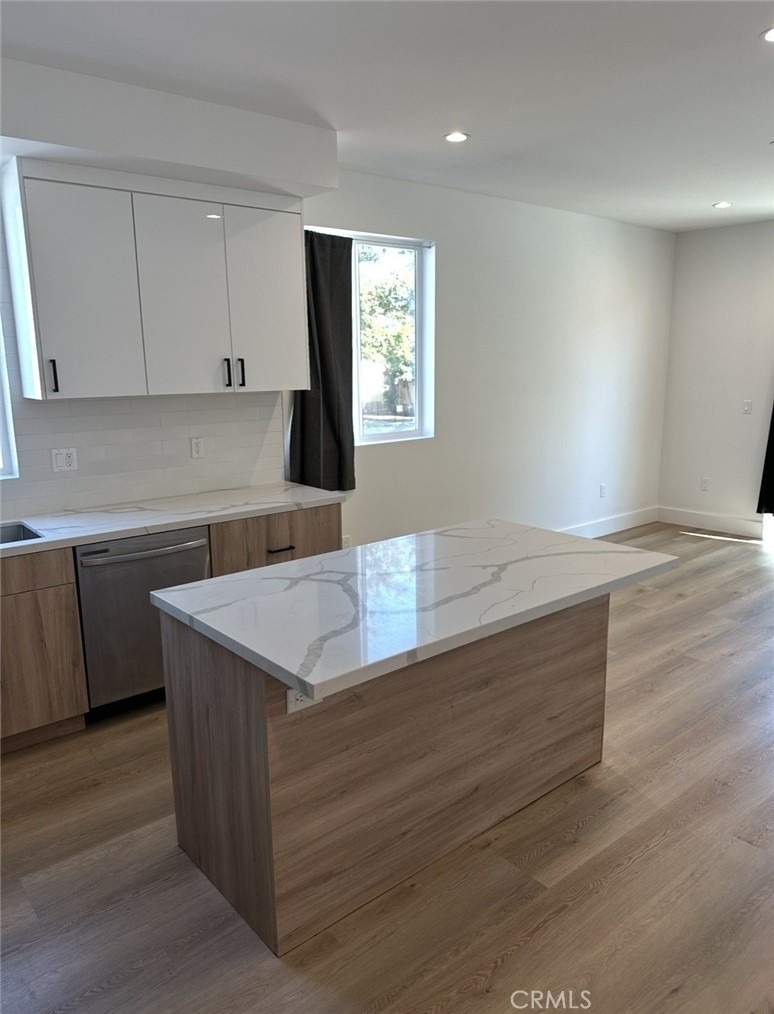 14247 Sylvan Street - Photo 2