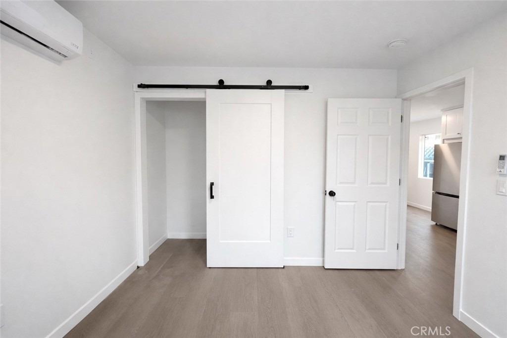 6907 Noble - Photo 6