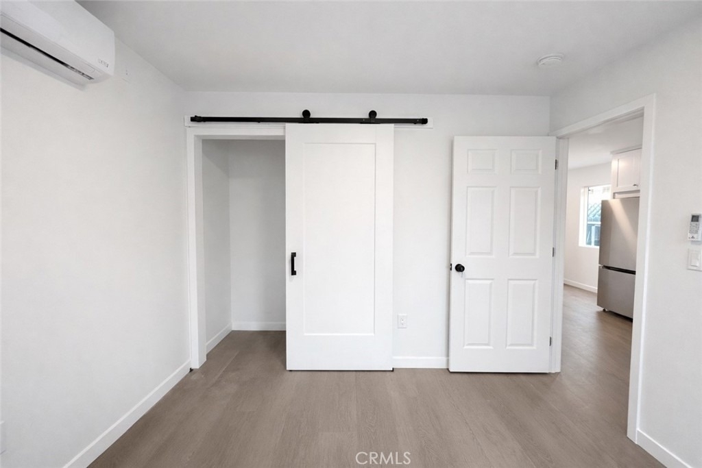 6907 Noble - Photo 6