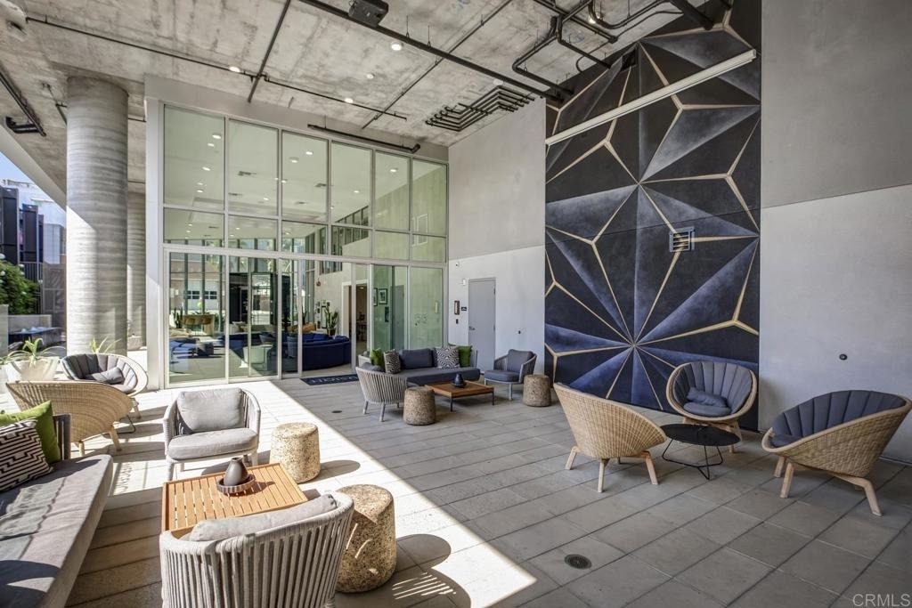 5750 Hollywood Boulevard - Photo 30