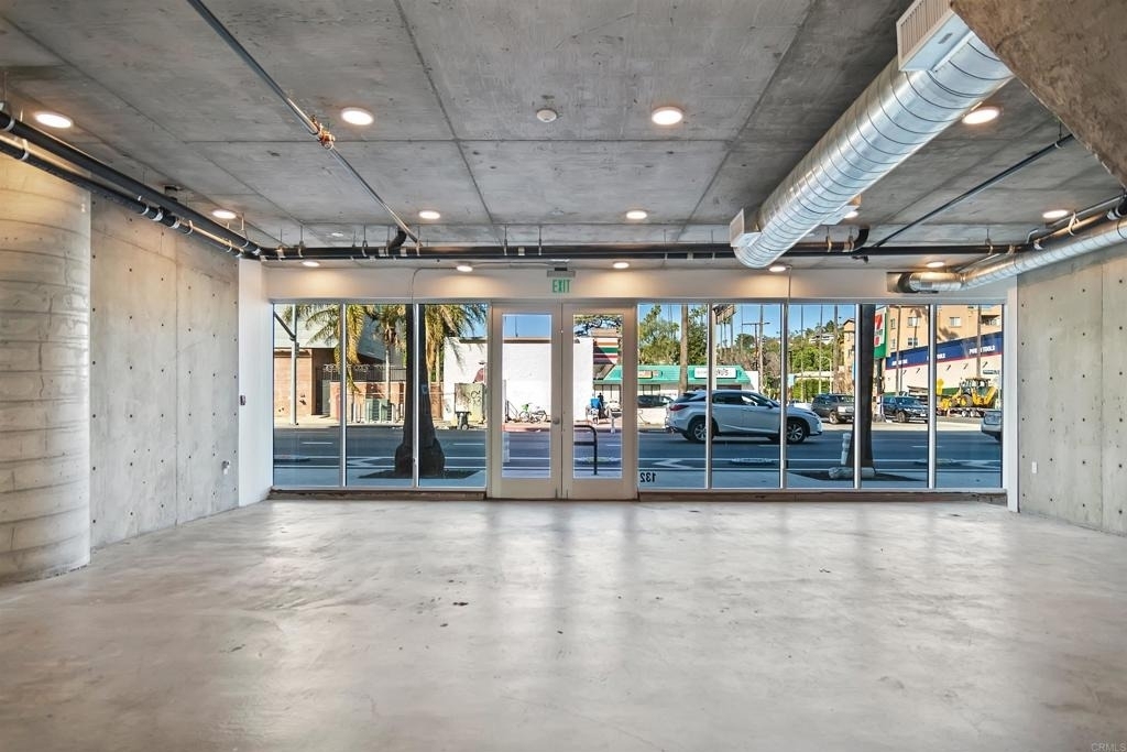 5750 Hollywood Boulevard - Photo 22