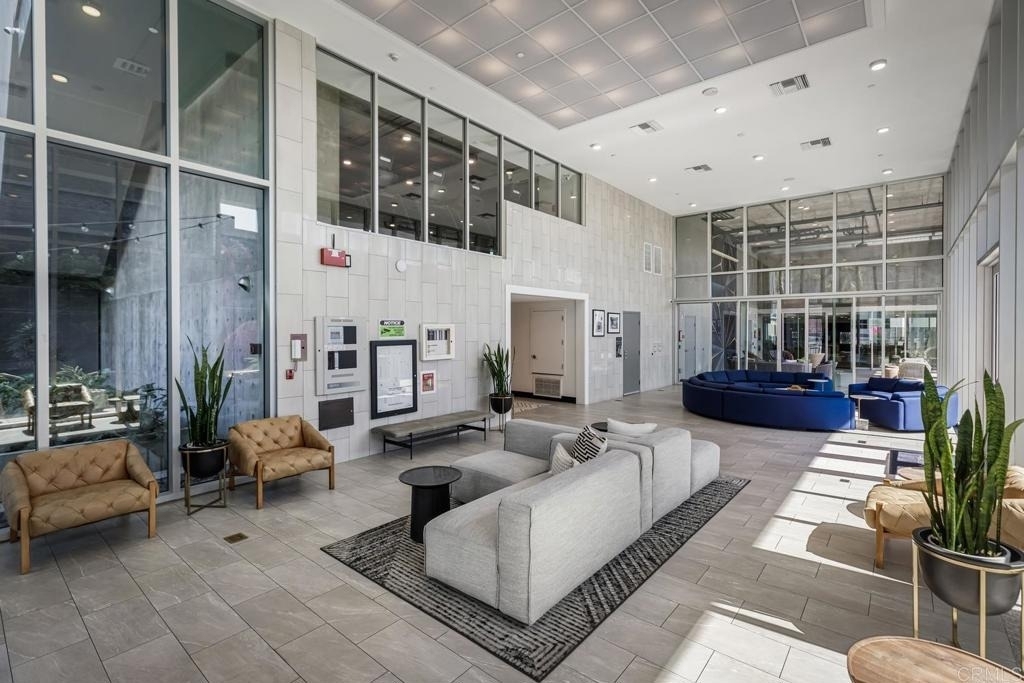 5750 Hollywood Boulevard - Photo 29