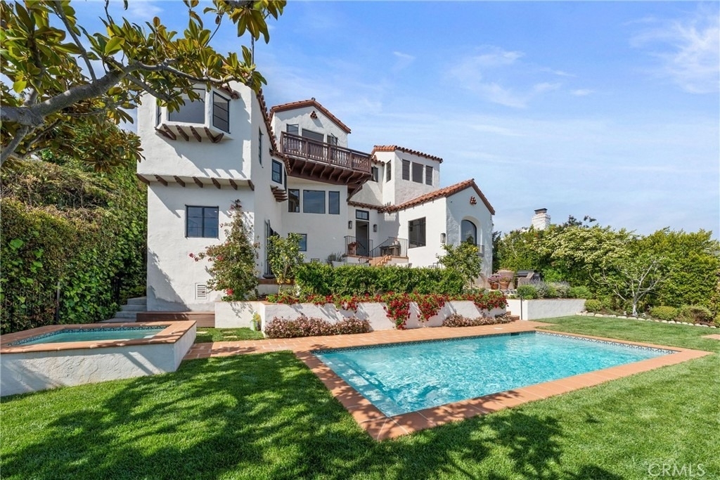 250 High Drive - Photo 0