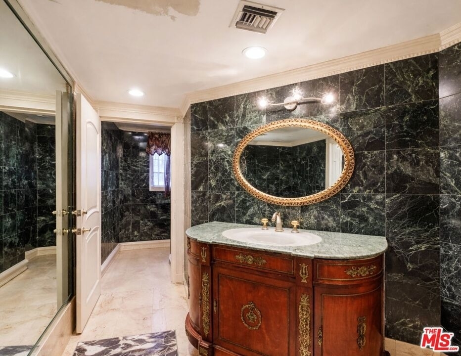 2258 Gloaming Way - Photo 17