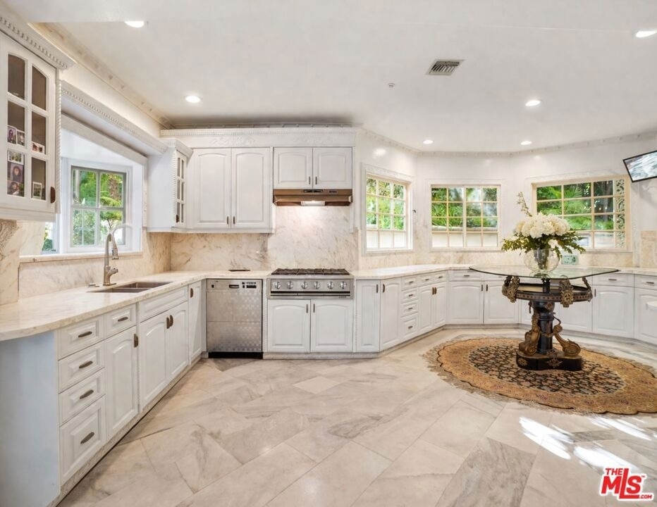 2258 Gloaming Way - Photo 4