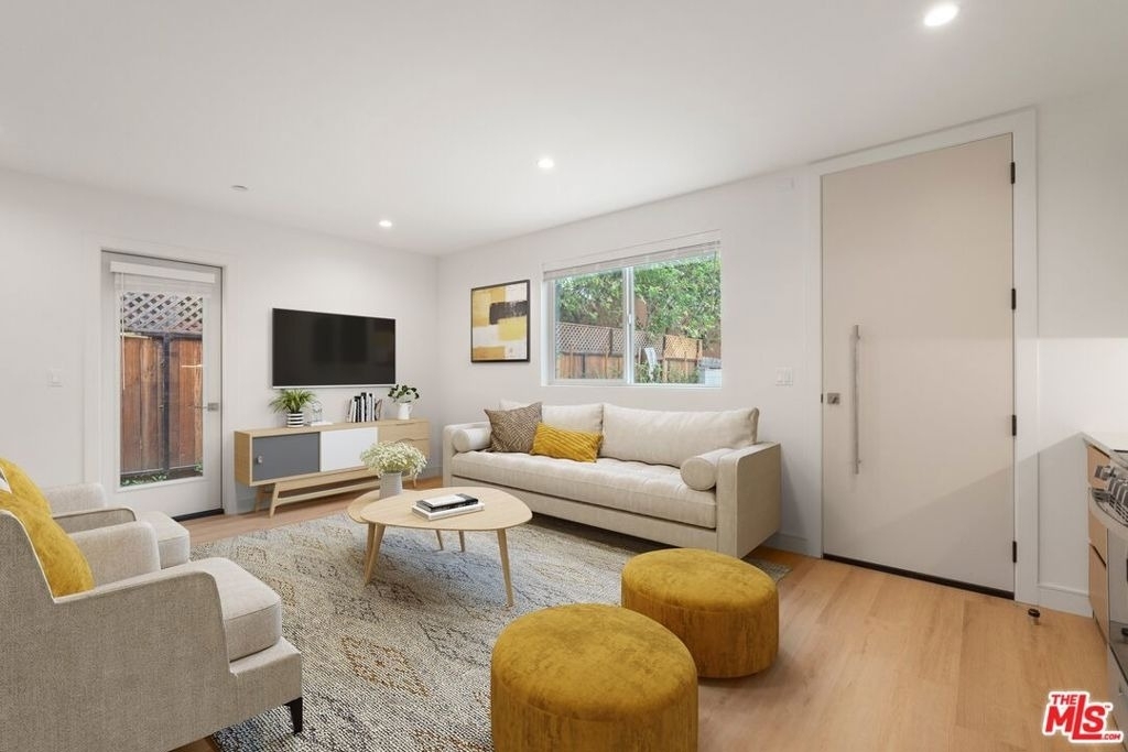 11023 1/2 Blix Street - Photo 0