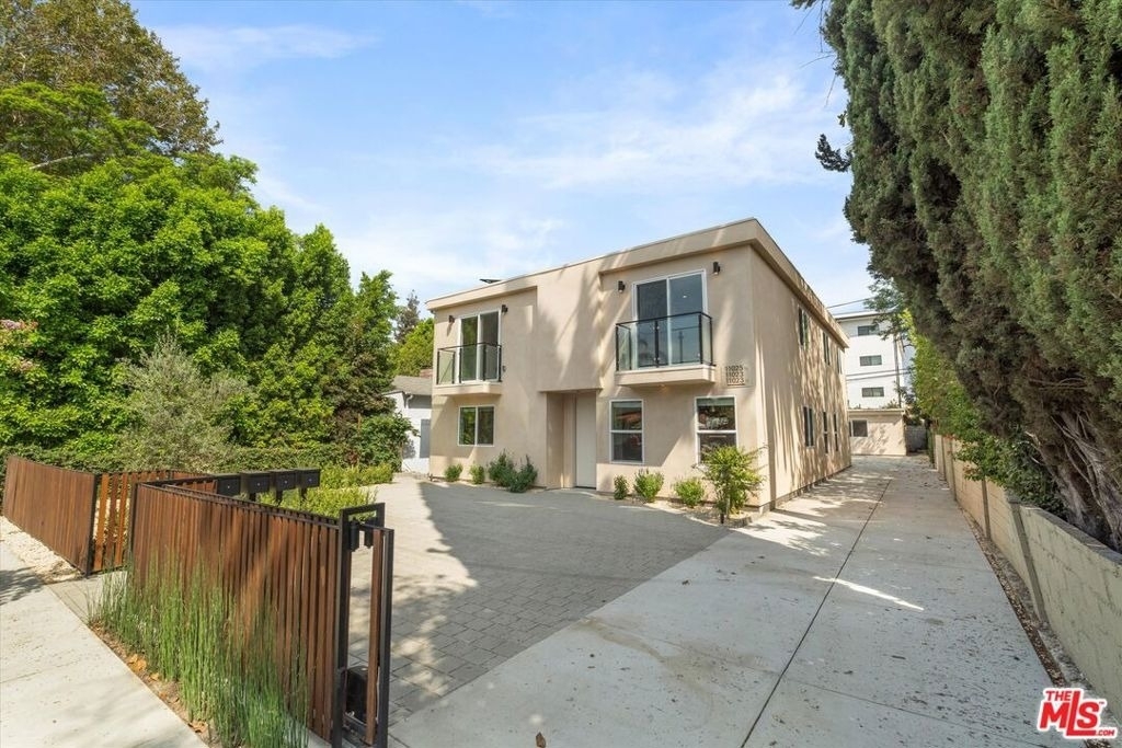 11023 1/2 Blix Street - Photo 15