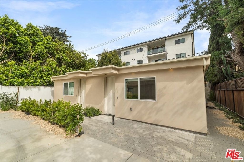 11023 1/2 Blix Street - Photo 1