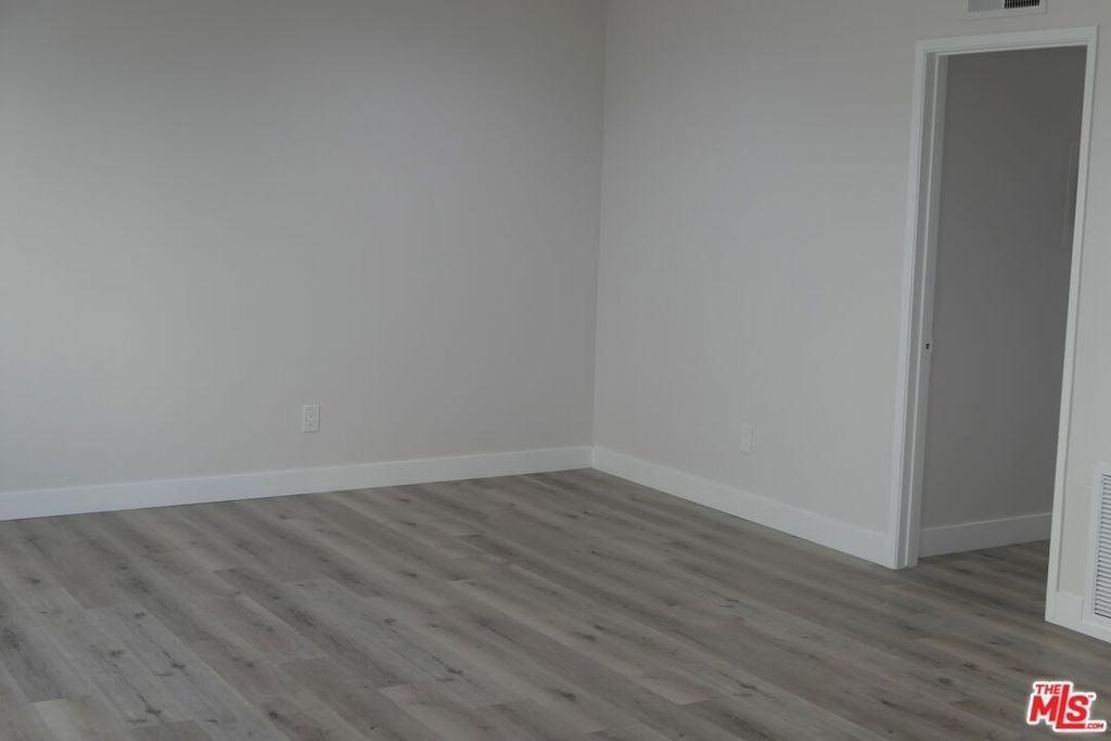 10836 Camarillo Street - Photo 12