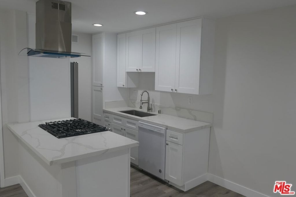 10836 Camarillo Street - Photo 4