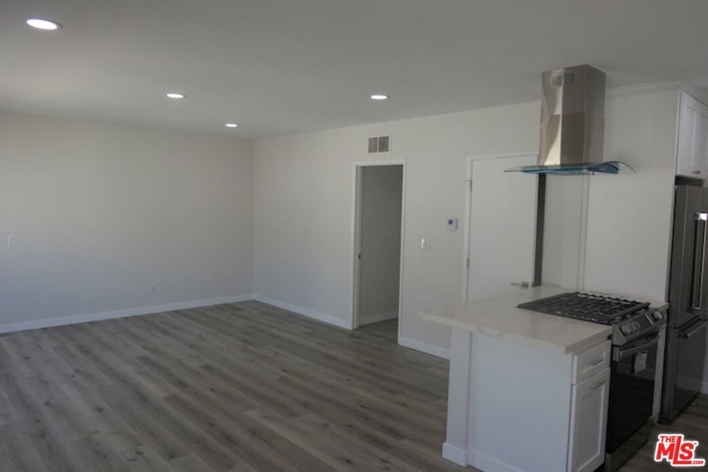 10836 Camarillo Street - Photo 11