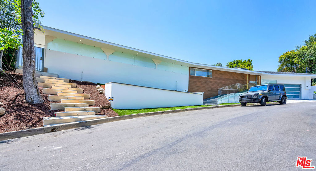 849 Glenmere Way - Photo 1