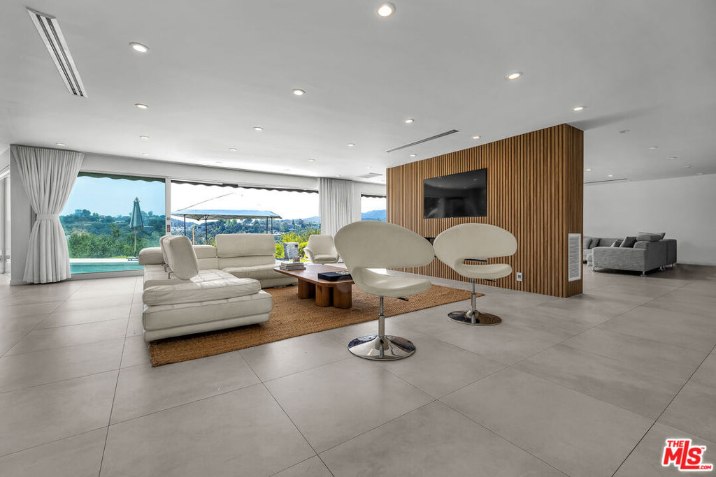 849 Glenmere Way - Photo 4