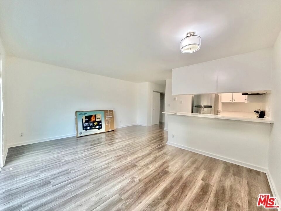 5805 W 8th Street - Photo 11