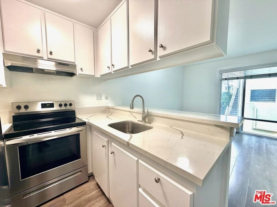 5805 W 8th Street - Photo 14