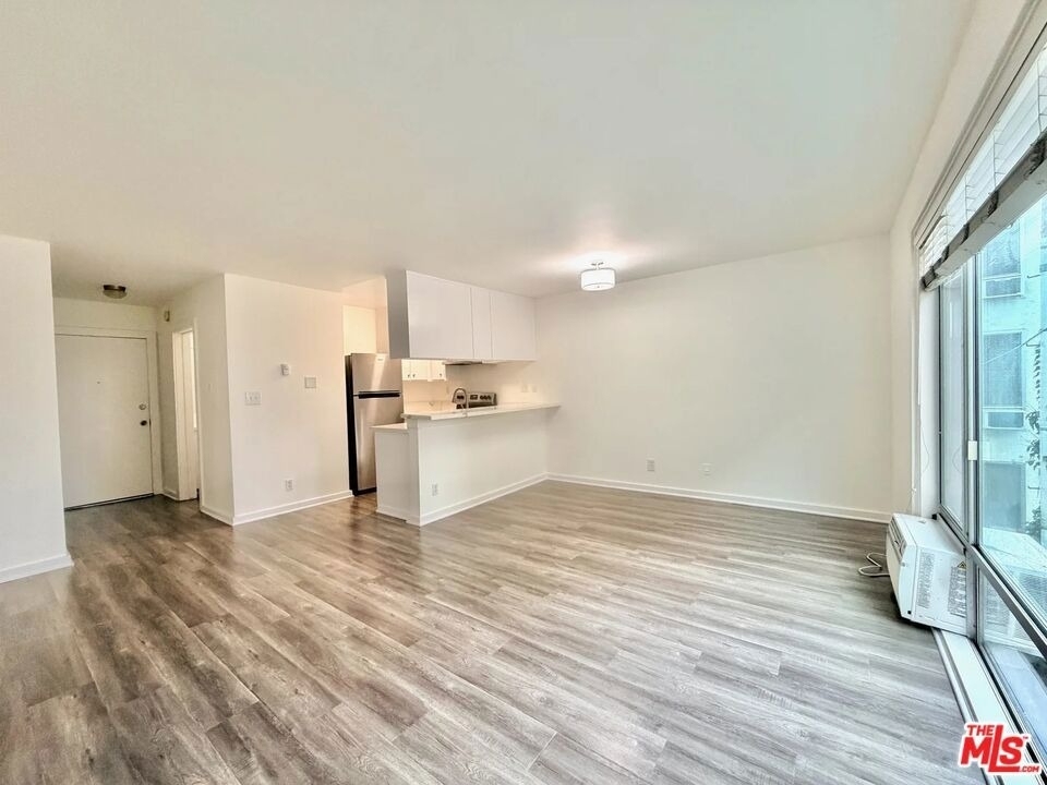 5805 W 8th Street - Photo 10