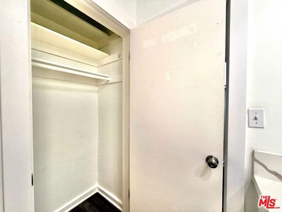 5805 W 8th Street - Photo 19
