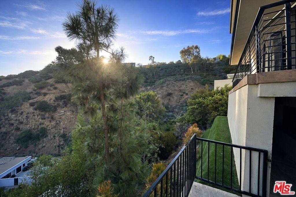 9300 Warbler Way - Photo 3