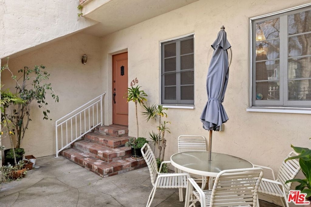 436 S Rexford Drive - Photo 1