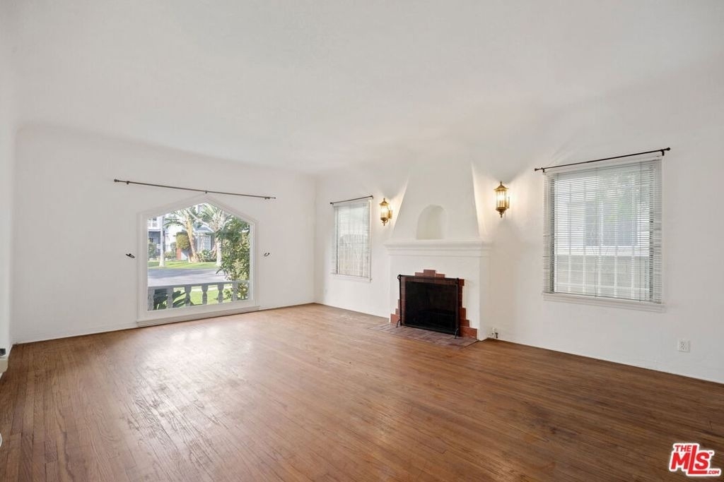 436 S Rexford Drive - Photo 2