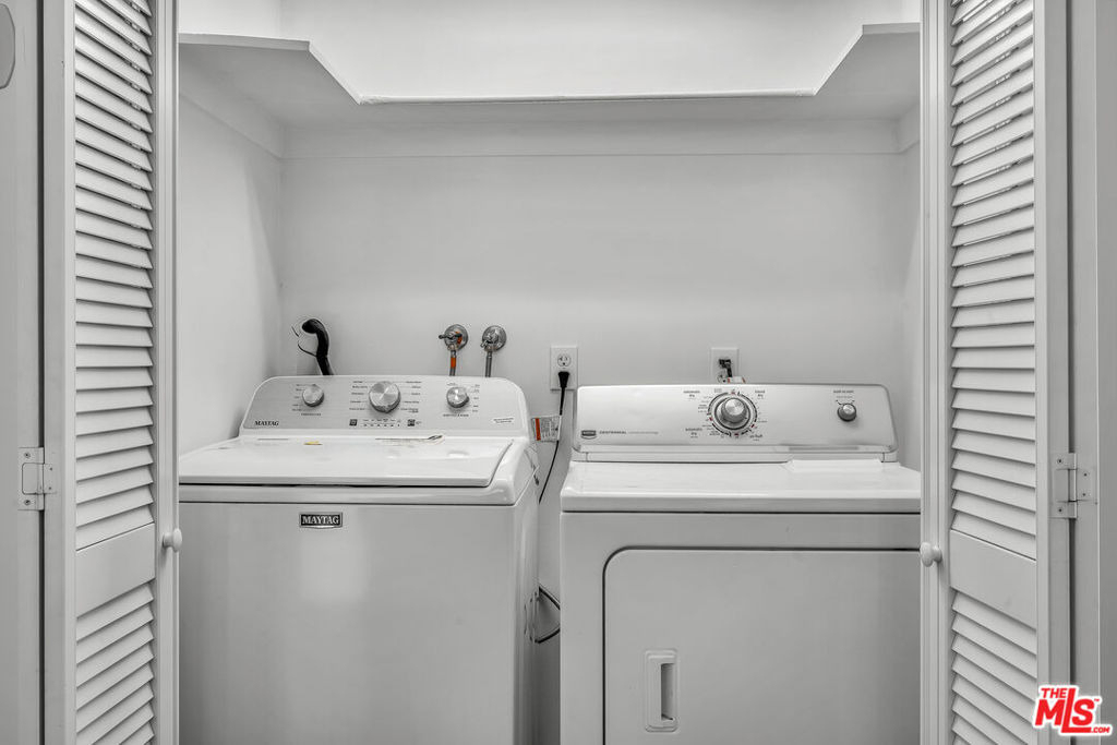 10810 Rochester Avenue - Photo 31