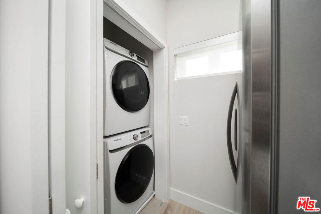 5221 Cleon Avenue - Photo 5