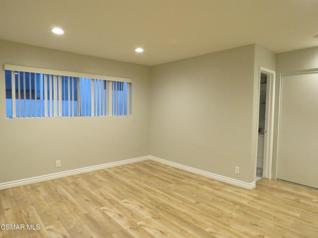 18547 Collins Street - Photo 13