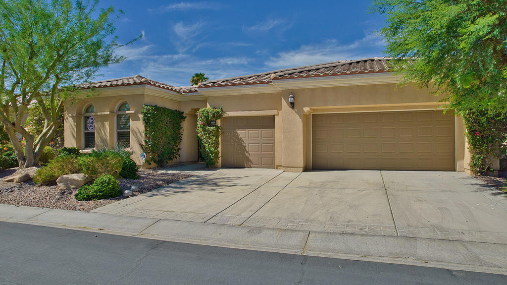 81157 Avenida Sombra - Photo 0