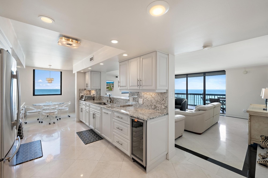 5380 N Ocean Drive - Photo 4