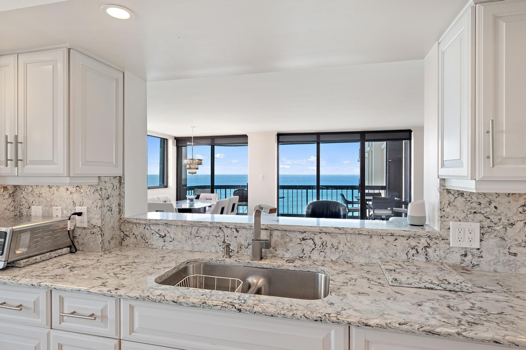 5380 N Ocean Drive - Photo 5