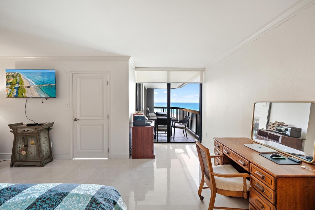 5380 N Ocean Drive - Photo 17