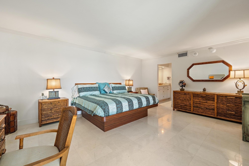 5380 N Ocean Drive - Photo 8