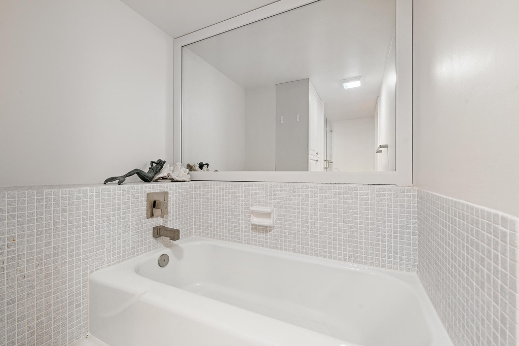 5380 N Ocean Drive - Photo 11