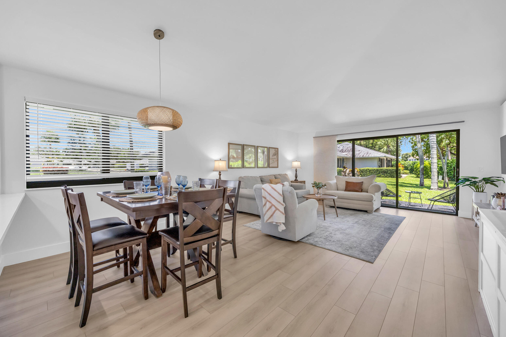 836 Club Drive - Photo 5