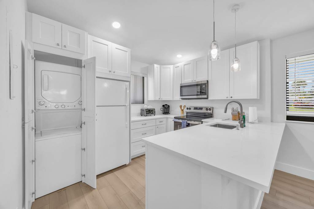 836 Club Drive - Photo 17