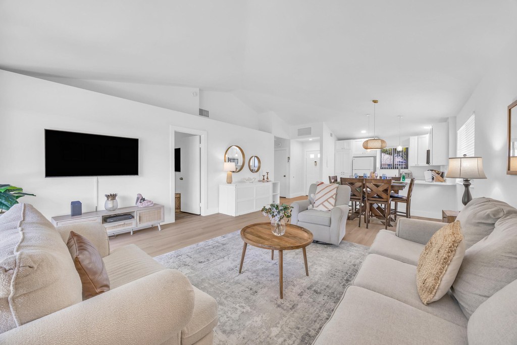 836 Club Drive - Photo 11