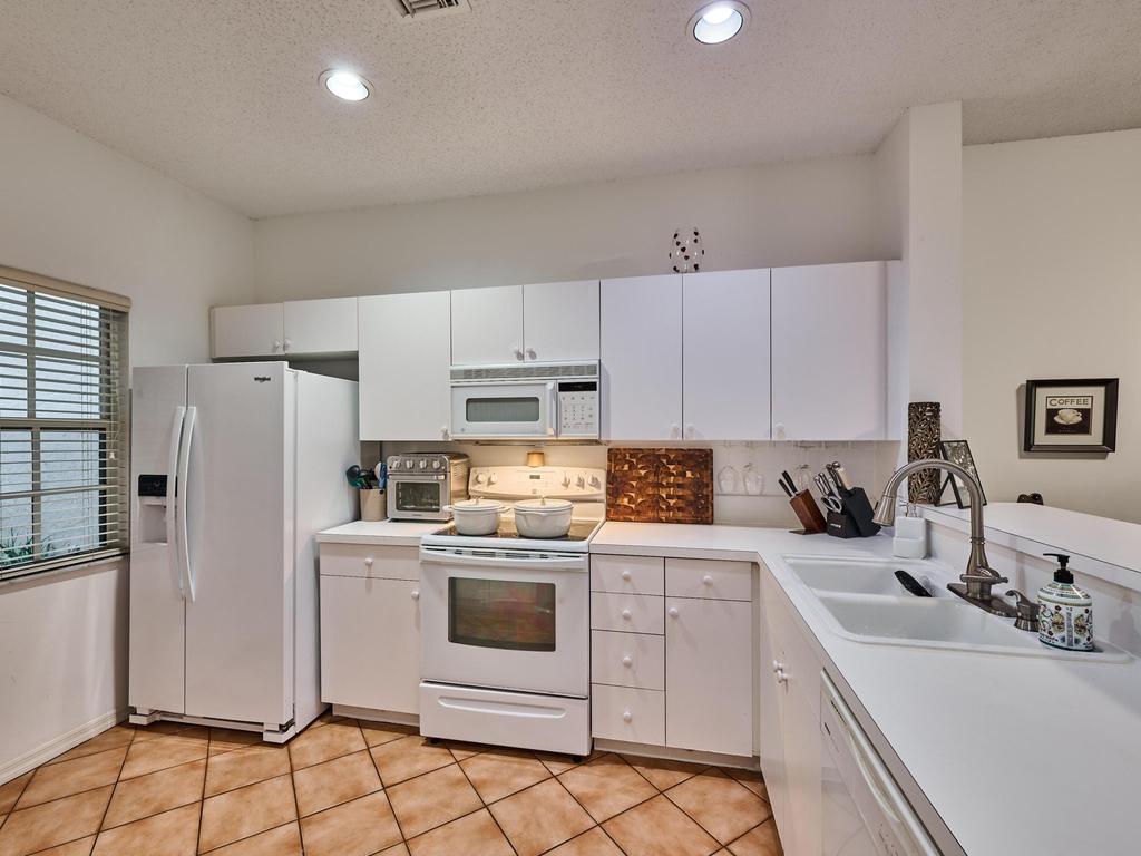 5121 Sabal Gardens Lane - Photo 2