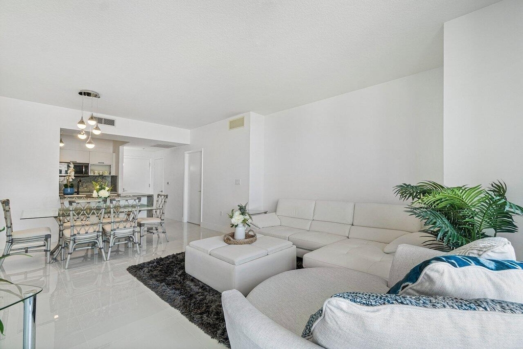 550 Okeechobee Boulevard - Photo 10