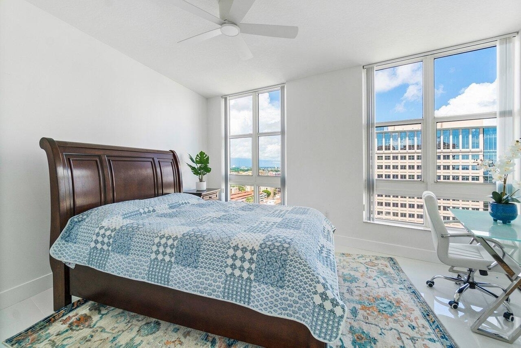 550 Okeechobee Boulevard - Photo 23