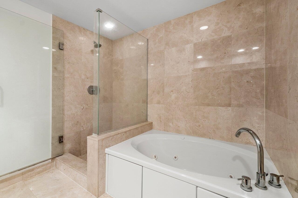 550 Okeechobee Boulevard - Photo 22