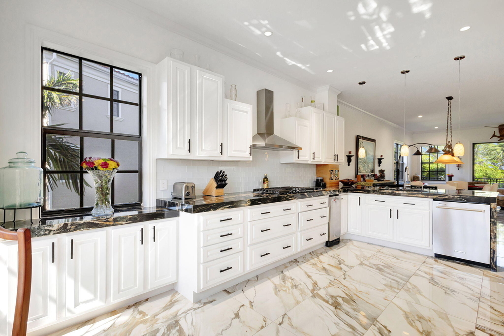 301 Del Sol Circle - Photo 16