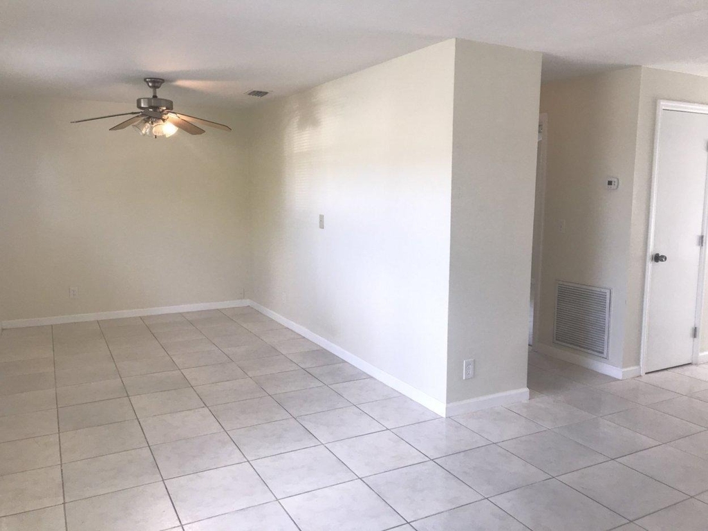 5320 Harriet Place - Photo 6