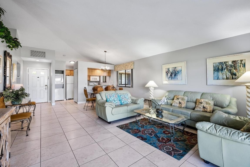 406 Club Drive - Photo 13