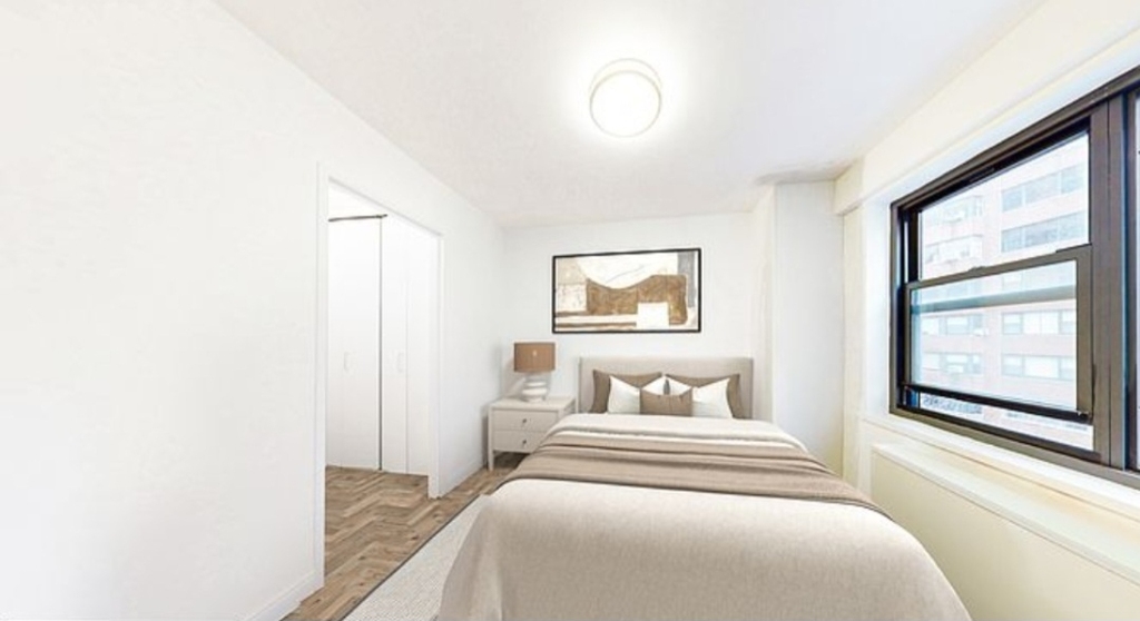 405 East 56th St #6G - Photo 1