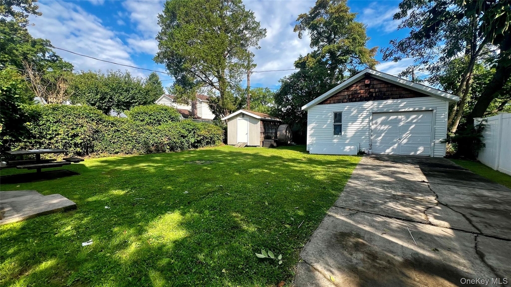 27 Southridge Drive - Photo 7