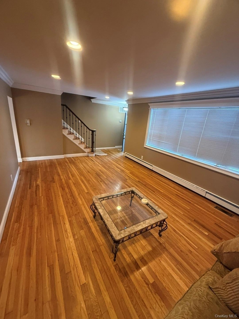 396 Chestnut Avenue - Photo 0