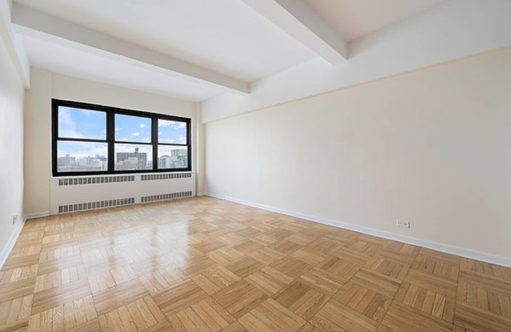 930 Grand Concourse - Photo 4