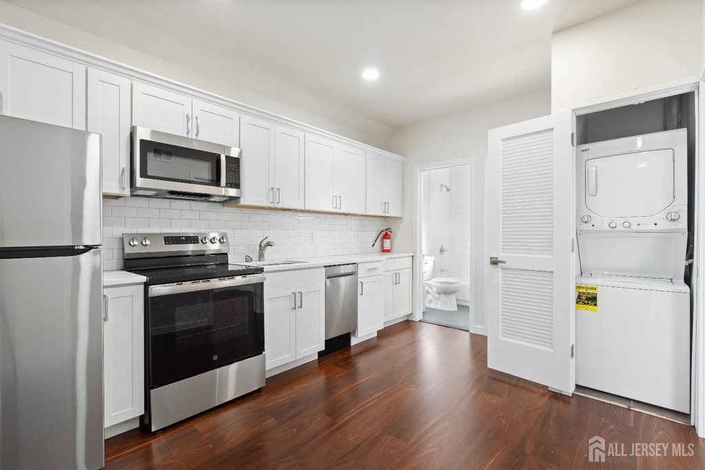 826 George Street - Photo 6